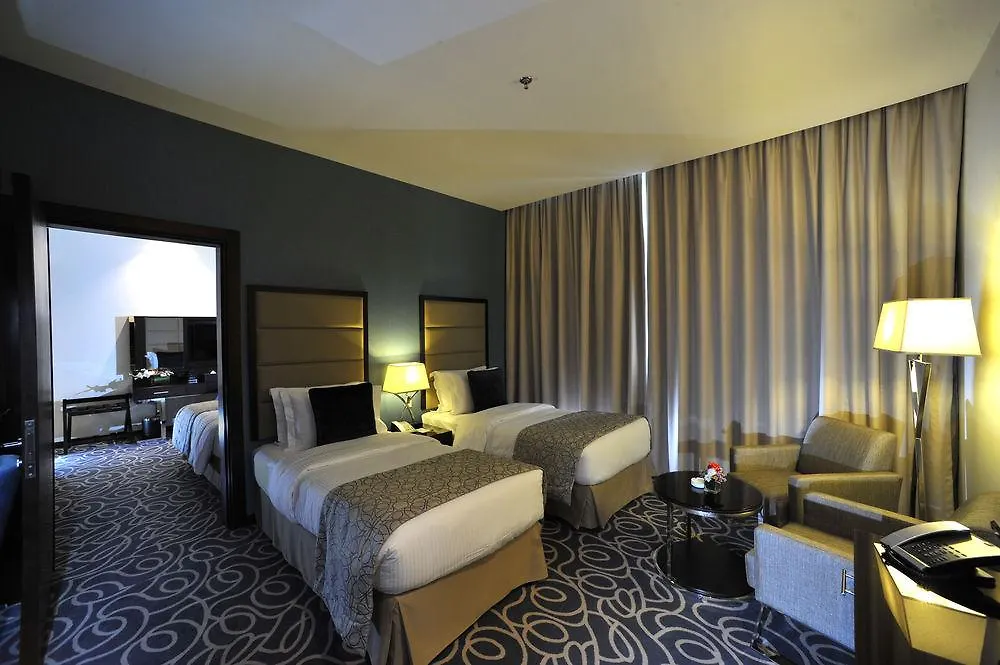 Hotel Ramada Abu Dhabi Corniche