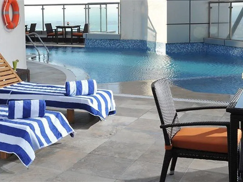 Ramada Abu Dhabi Corniche Hotell
