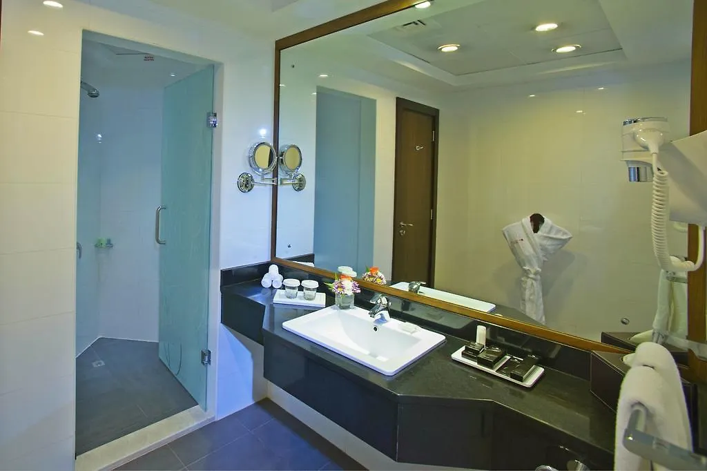 Hotel Ramada Abu Dhabi Corniche 4*,  Zjednoczone Emiraty Arabskie