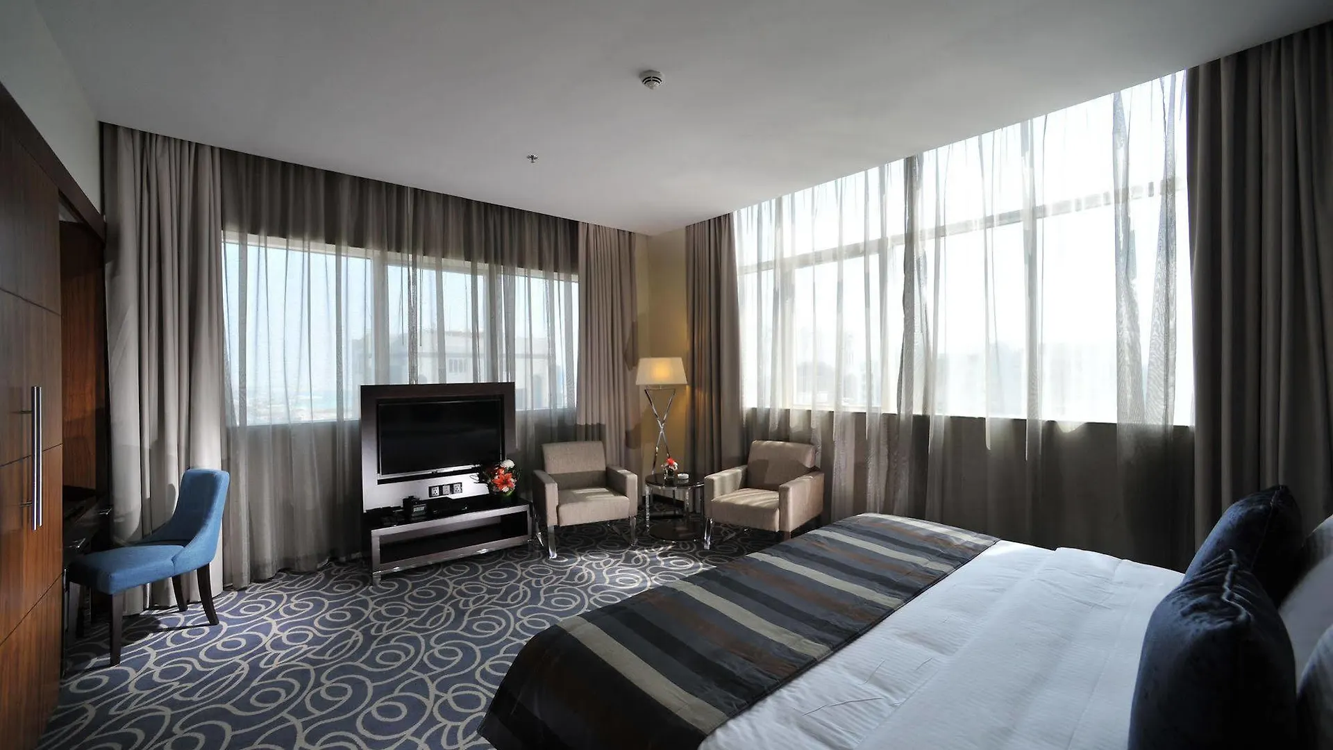 Hotel Ramada Abu Dhabi Corniche