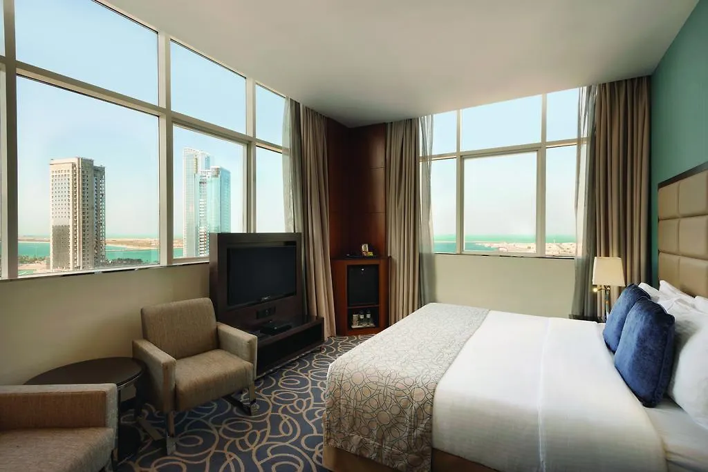 Ramada Abu Dhabi Corniche Hotel