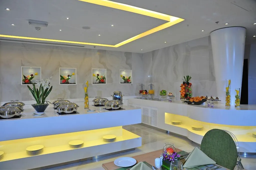 Ramada Abu Dhabi Corniche Hotel